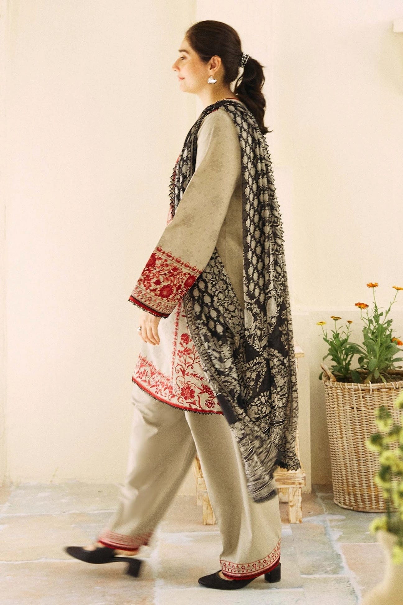 Coco by Zarashahjahan — 3pc on emb Lawn with Diamond Dopatta image 3