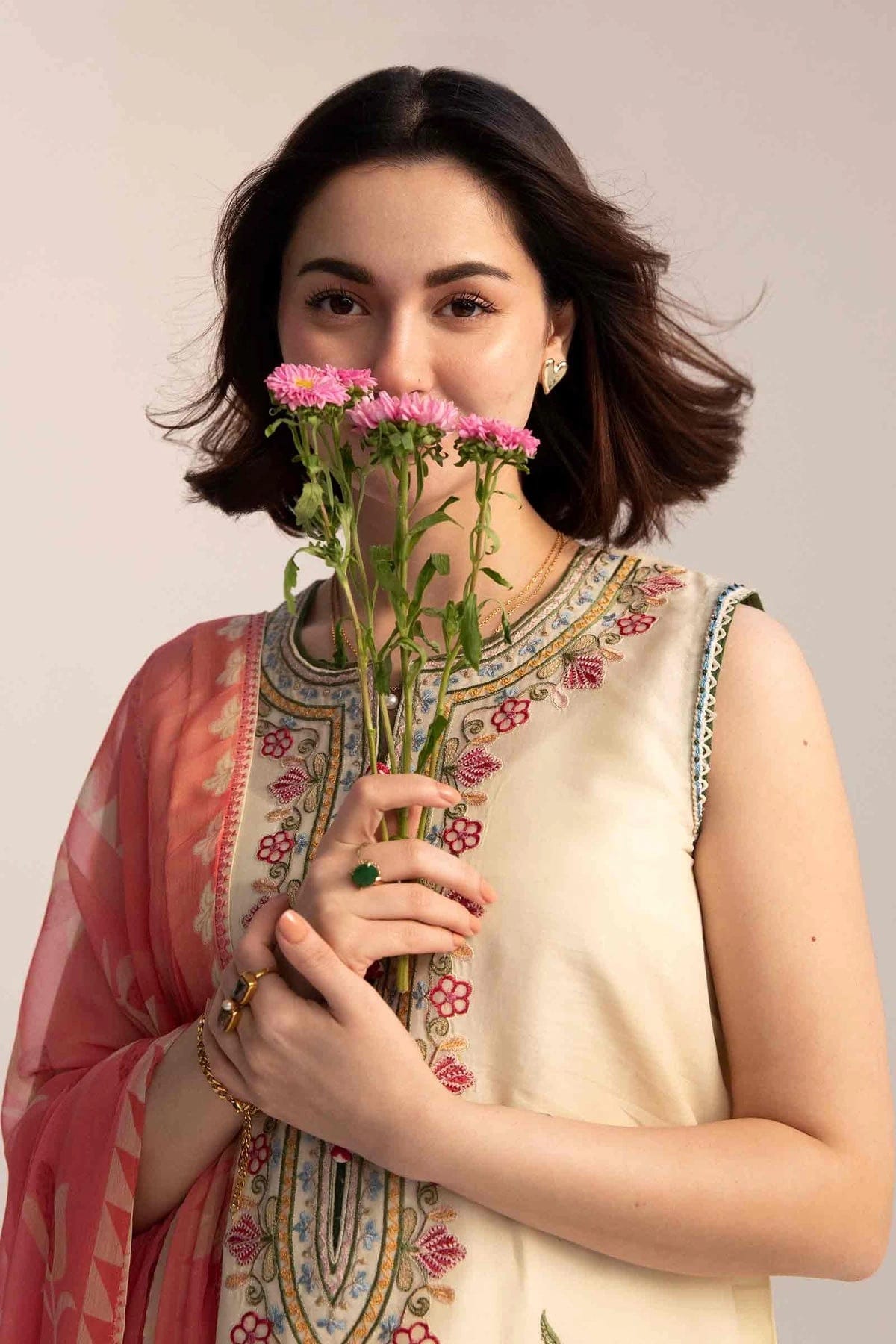 Sobia nazir — 3pc on emb Lawn with Chiffon Emb Dopatta image 1